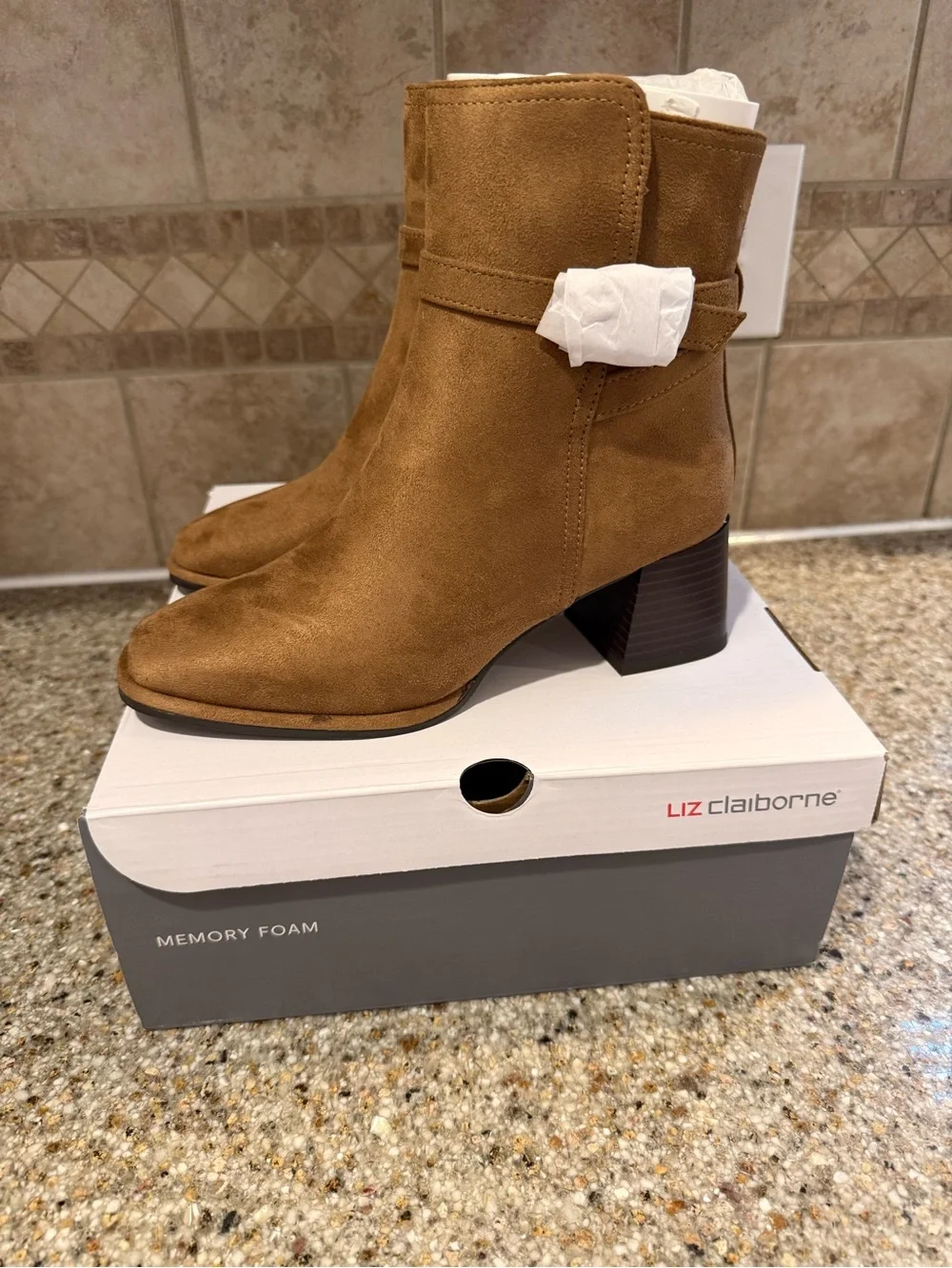 Liz Claiborne Memory Foam Block Heel Booties Size 6